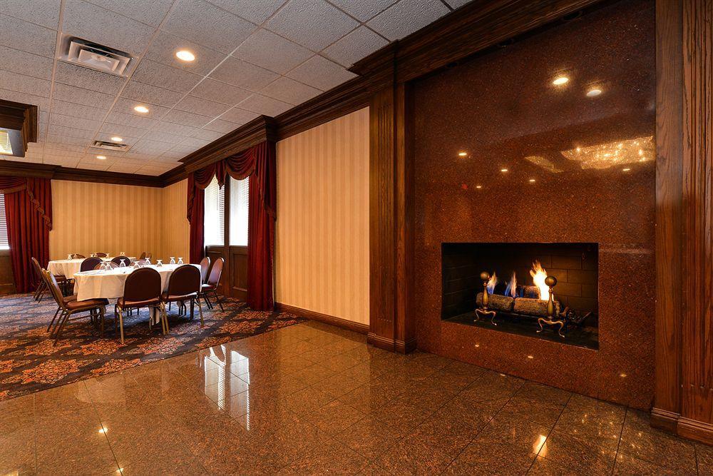 Days Inn & Suites By Wyndham Roseville/Detroit Area Dış mekan fotoğraf