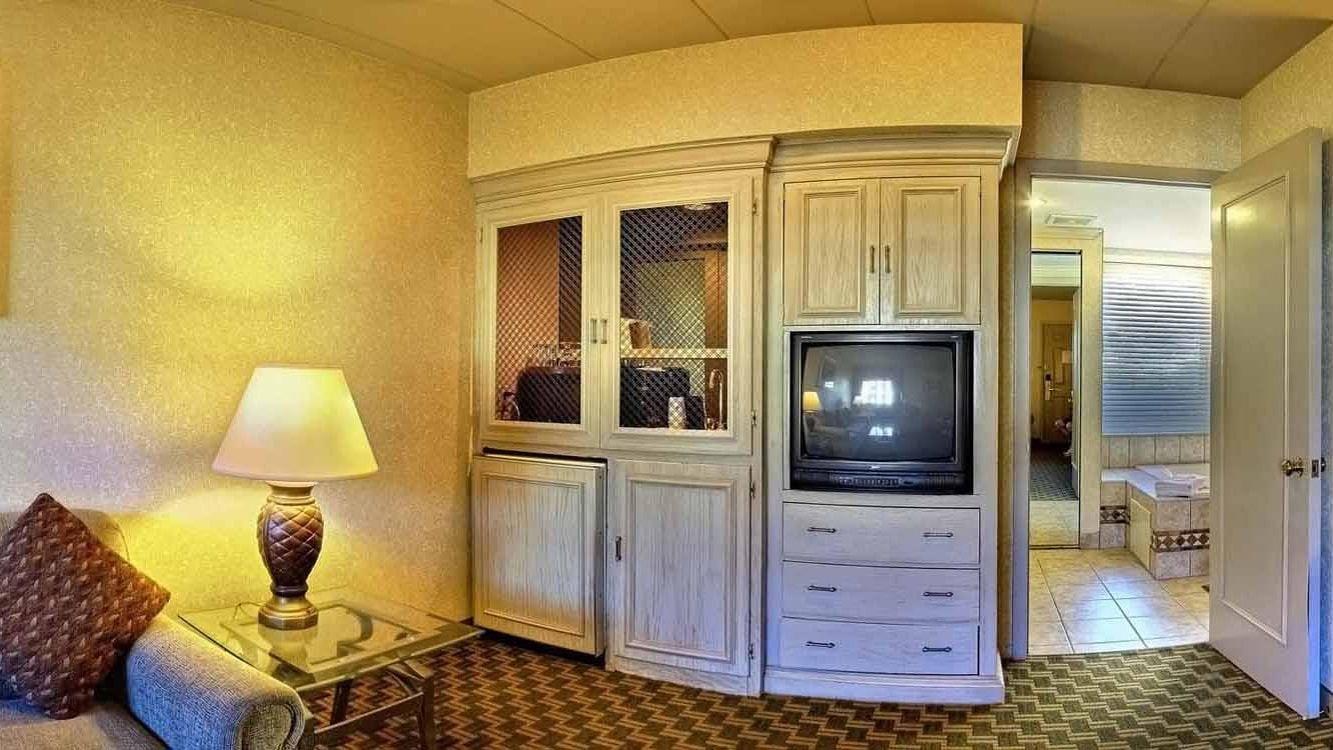 Days Inn & Suites By Wyndham Roseville/Detroit Area Dış mekan fotoğraf