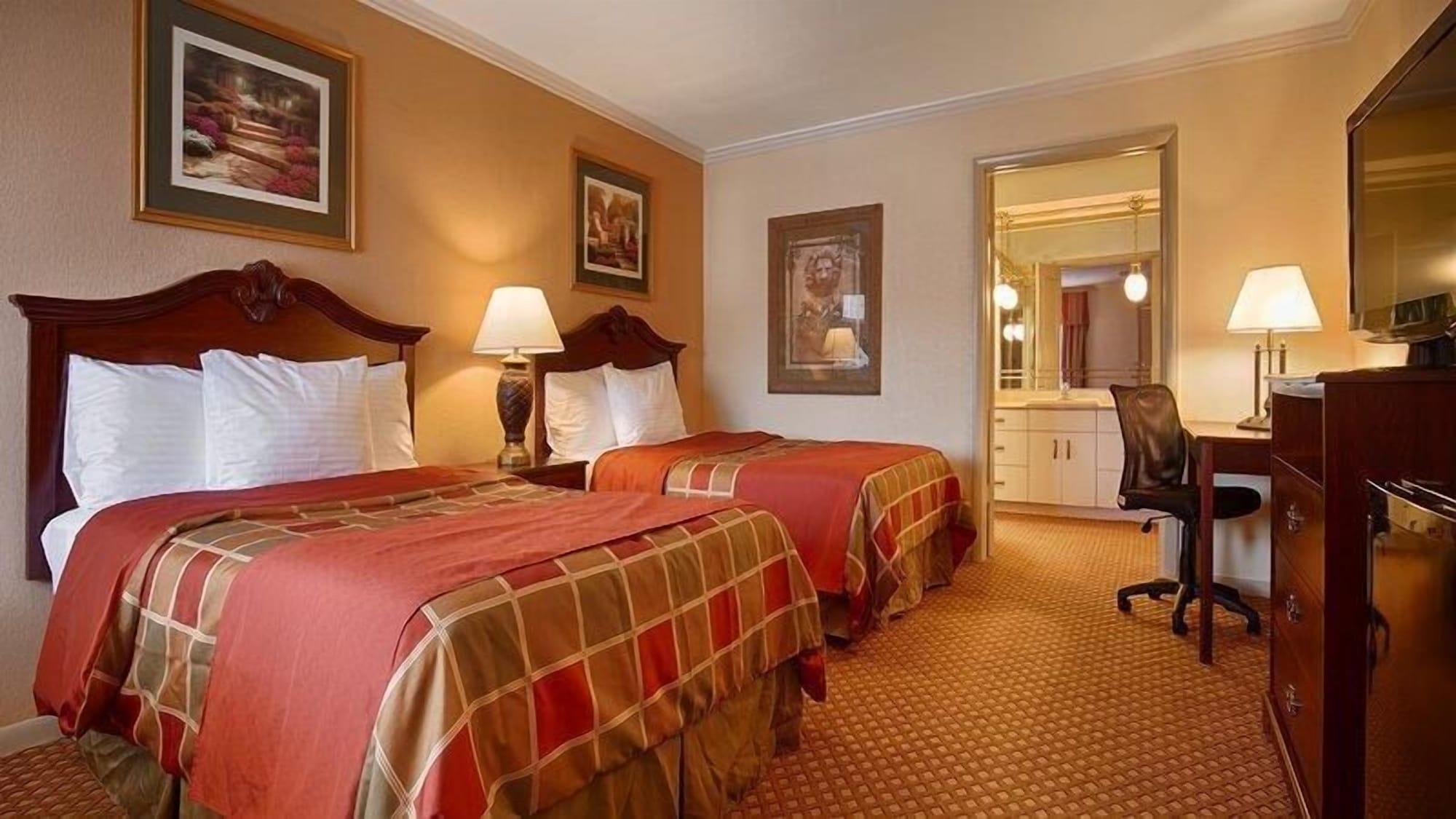 Days Inn & Suites By Wyndham Roseville/Detroit Area Dış mekan fotoğraf