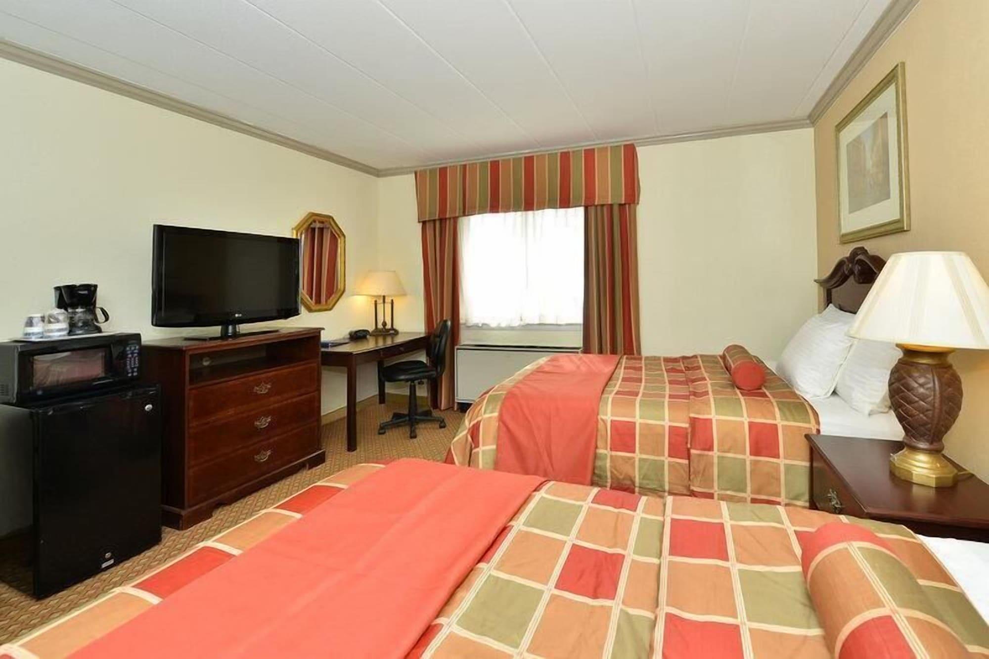 Days Inn & Suites By Wyndham Roseville/Detroit Area Dış mekan fotoğraf