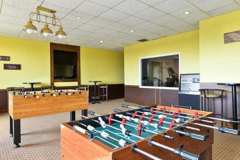 Days Inn & Suites By Wyndham Roseville/Detroit Area Dış mekan fotoğraf