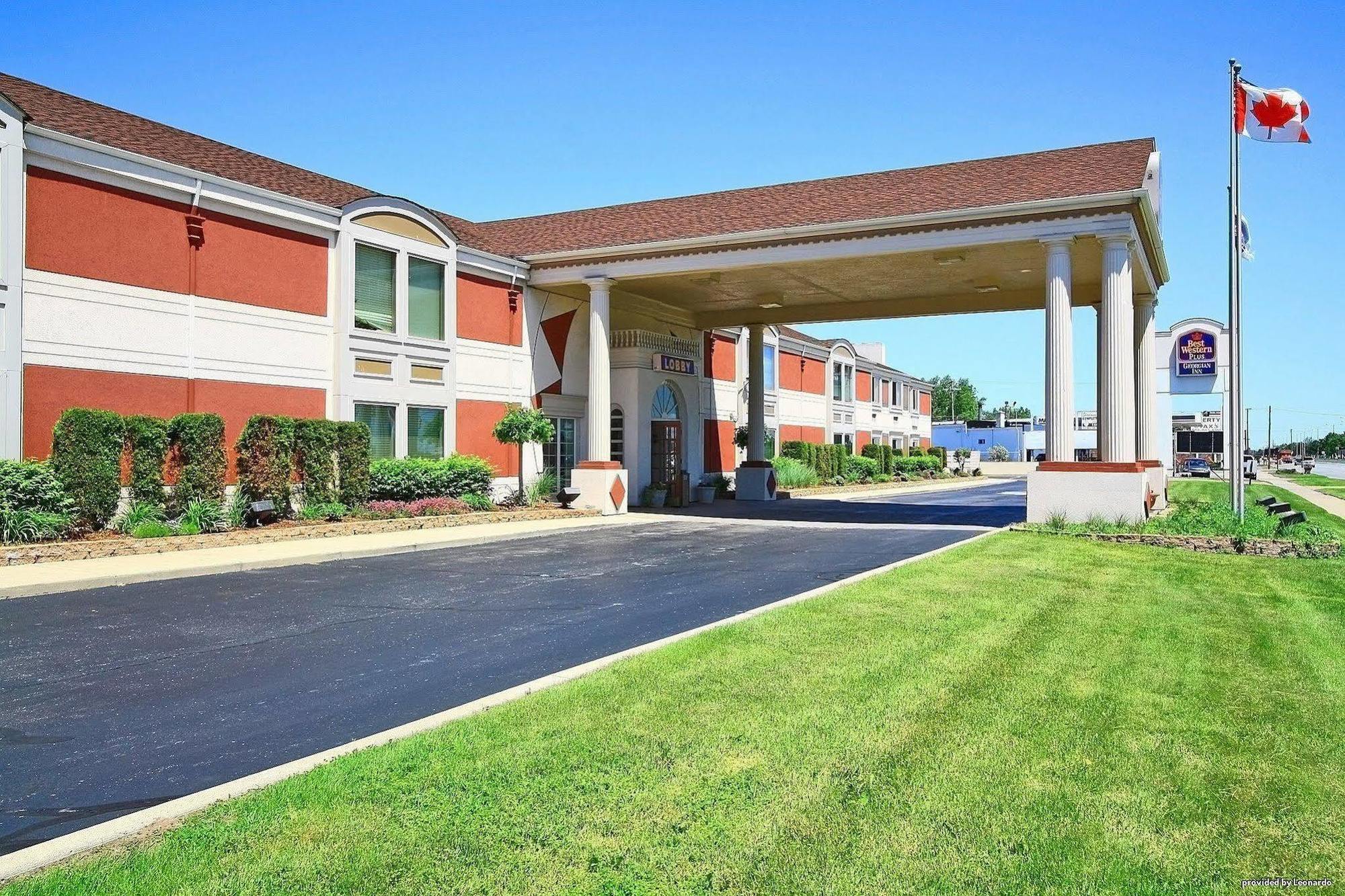 Days Inn & Suites By Wyndham Roseville/Detroit Area Dış mekan fotoğraf